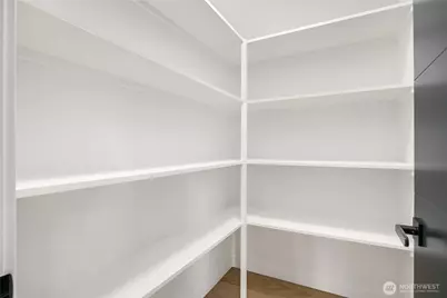 9661 NE Pine Street, Bainbridge Island, WA 98110 - Photo 32