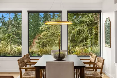 9661 NE Pine Street, Bainbridge Island, WA 98110 - Photo 14