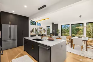 9661 NE Pine St, Bainbridge Island, WA 98110 - Photo 4