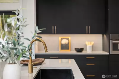 9661 NE Pine Street, Bainbridge Island, WA 98110 - Photo 8