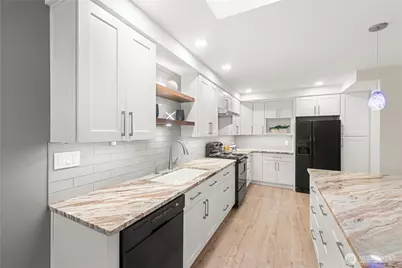 4214 W Lake Sammamish Parkway NE #310, Redmond, WA 98052 - Photo 24