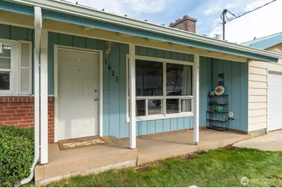 1423 Oak Street, Wenatchee, WA 98801 - Photo 4