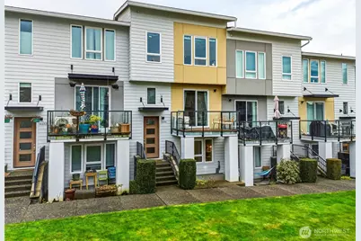 14606 35th Court NE, Lake Forest Park, WA 98155 - Photo 2