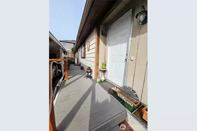 1114 29th St Place NW #29, Puyallup, WA 98371 - Photo 2