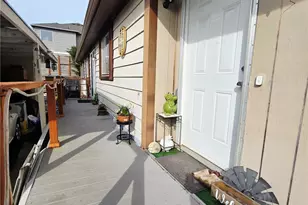 1114 29th St Pl NW, Puyallup, WA 98371 - Photo 2