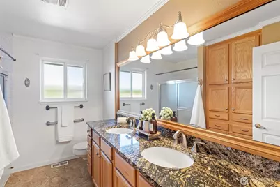 18107 25th St Avenue Ct E, Lake Tapps, WA 98391 - Photo 12