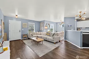 6827 SE Gove St, Snoqualmie, WA 98065 - Photo 4