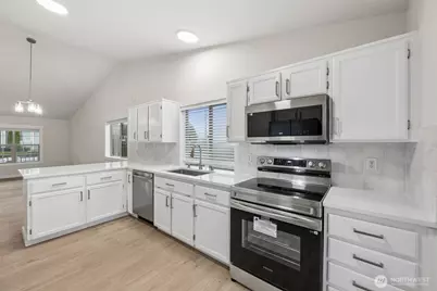 20009 40th Avenue E, Spanaway, WA 98387 - Photo 8