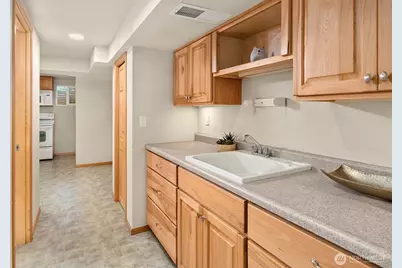 11340 Alton Avenue NE, Seattle, WA 98125 - Photo 22