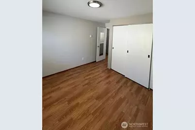 9200 Densmore Avenue N, Seattle, WA 98103 - Photo 36