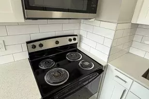 9200 Densmore Ave N, Seattle, WA 98103 - Photo 20