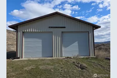 105 Emily Road, Oroville, WA 98844 - Photo 2