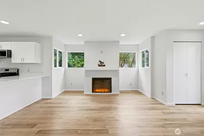 4404 Terrace Drive #8, Everett, WA 98203 - Photo 4