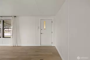 8780 NE Lybbert Dr, Moses Lake, WA 98837 - Photo 6