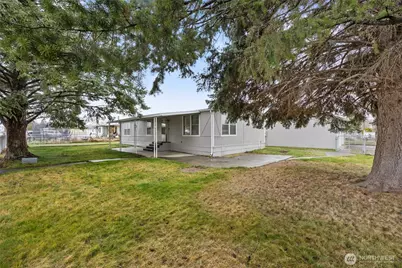 8780 NE Lybbert Drive, Moses Lake, WA 98837 - Photo 1