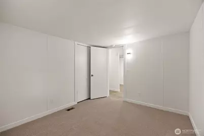 8780 NE Lybbert Drive, Moses Lake, WA 98837 - Photo 18