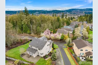917 Bear Ridge Court NW, Issaquah, WA 98027 - Photo 2
