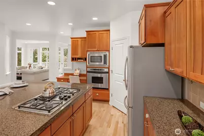 917 Bear Ridge Court NW, Issaquah, WA 98027 - Photo 8