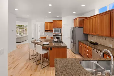 917 Bear Ridge Court NW, Issaquah, WA 98027 - Photo 6