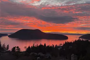 4122 Ellisport Pl, Anacortes, WA 98221 - Photo 2