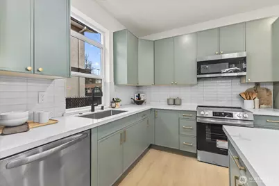 11017 35th Avenue NE, Seattle, WA 98125 - Photo 4