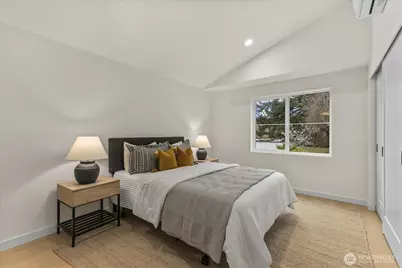 11017 35th Avenue NE, Seattle, WA 98125 - Photo 16