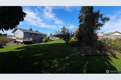 1135 N Heatherwood W, Tacoma, WA 98406 - Photo 6