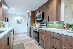 515 NE 123rd St, Seattle, WA 98125 - Photo 4