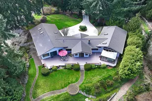 8111 Possession Ridge Ln, Clinton, WA 98236 - Photo 12