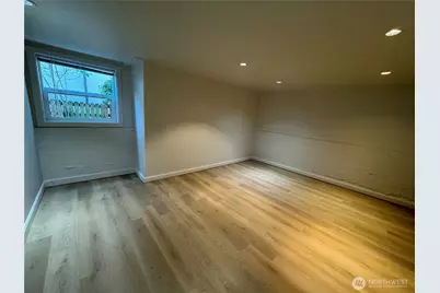 811 NE 66th Street, Seattle, WA 98115 - Photo 20