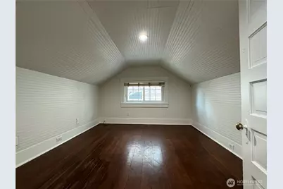 811 NE 66th Street, Seattle, WA 98115 - Photo 16