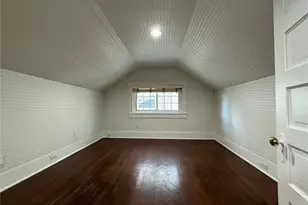 811 NE 66th St, Seattle, WA 98115 - Photo 16