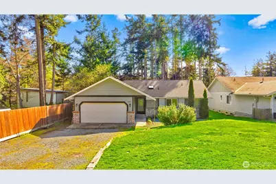 1583 Mark Street, Oak Harbor, WA 98277 - Photo 2