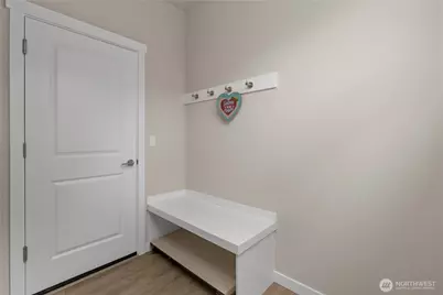 2120 SW Putnam Drive, Oak Harbor, WA 98277 - Photo 32