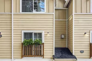 13726 Midvale Ave N, Seattle, WA 98133 - Photo 2