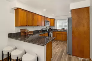 13726 Midvale Ave N, Seattle, WA 98133 - Photo 14