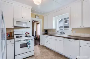 220 S 47th St, Tacoma, WA 98408 - Photo 8