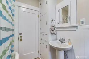 220 S 47th St, Tacoma, WA 98408 - Photo 16