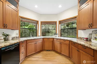 20613 SE 136th Street, Issaquah, WA 98027 - Photo 14