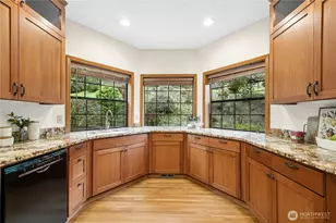 20613 SE 136th St, Issaquah, WA 98027 - Photo 14