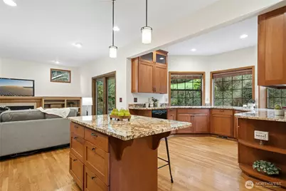 20613 SE 136th Street, Issaquah, WA 98027 - Photo 12