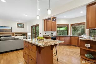 20613 SE 136th St, Issaquah, WA 98027 - Photo 12