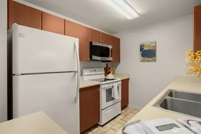 12404 E Gibson Road #J105, Everett, WA 98204 - Photo 10