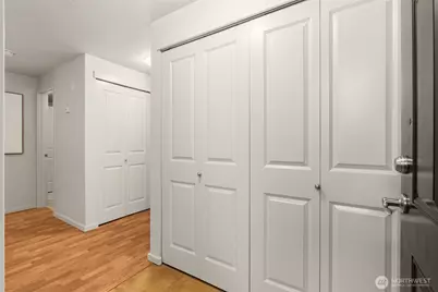 12404 E Gibson Road #J105, Everett, WA 98204 - Photo 2