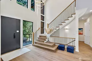 10823 SE 12th St, Bellevue, WA 98004 - Photo 2