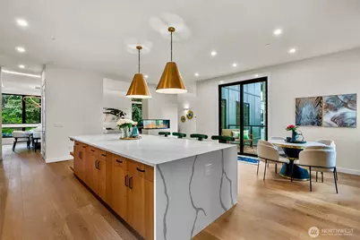 10823 SE 12th Street, Bellevue, WA 98004 - Photo 12