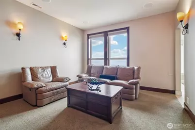 2318 Sunnyside Heights Drive, Steilacoom, WA 98388 - Photo 12
