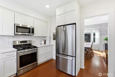 710 S Lawrence Street, Tacoma, WA 98405 - Photo 14