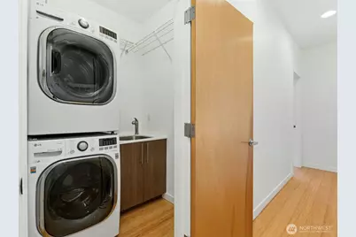 2114 E James Street, Seattle, WA 98122 - Photo 28