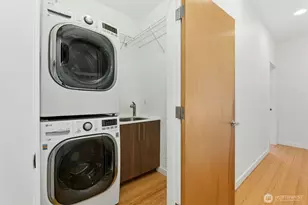 2114 E James St, Seattle, WA 98122 - Photo 28
